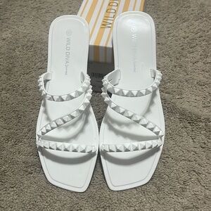 Women’s White Sandals